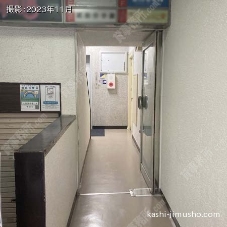 ビル入口