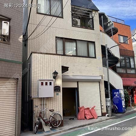 ビル前面