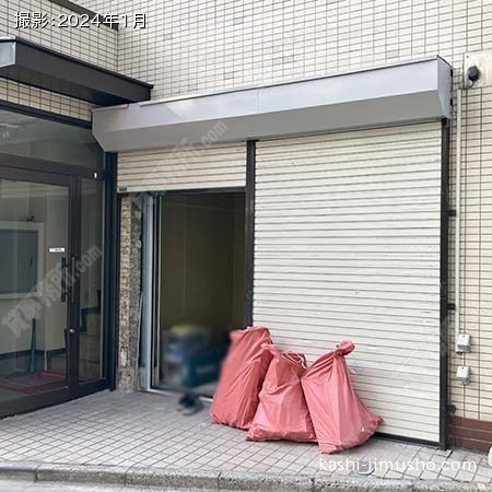 貸室入口(1階)