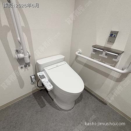 女性トイレ内バリアフリートイレ