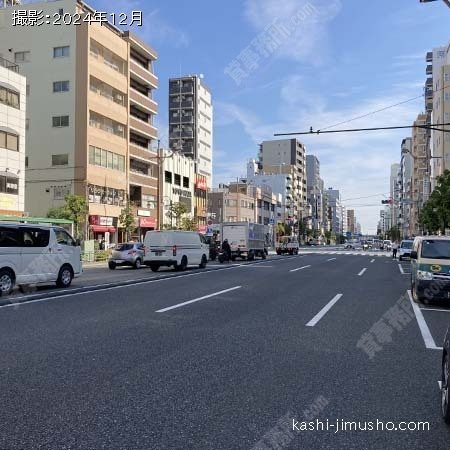 前面道路(永代通り)
