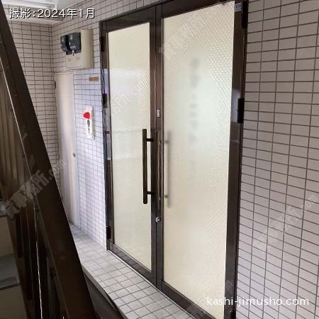 貸室入口(2階)