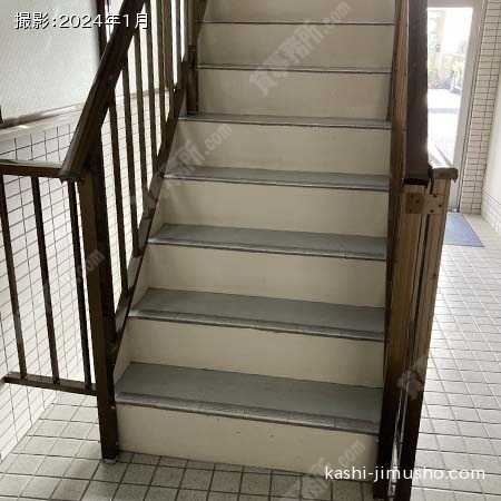 共用階段