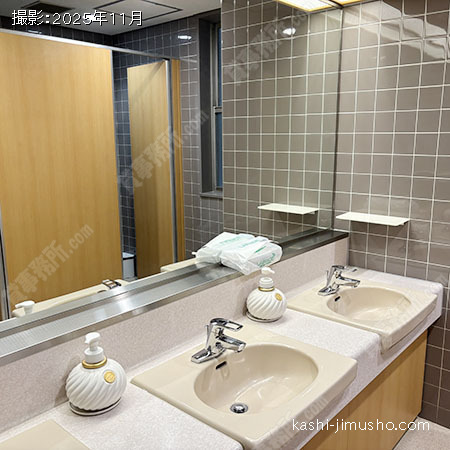 女性トイレ 女性トイレ