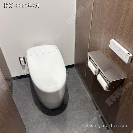 男性トイレ