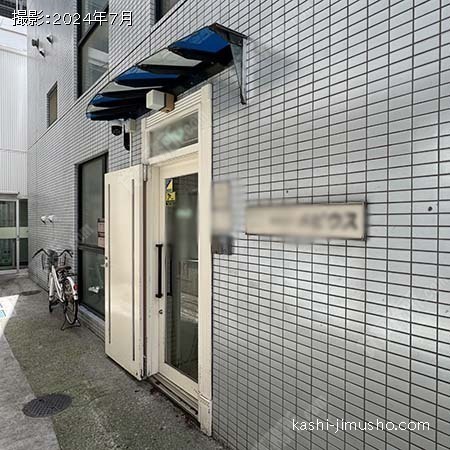 建物入口