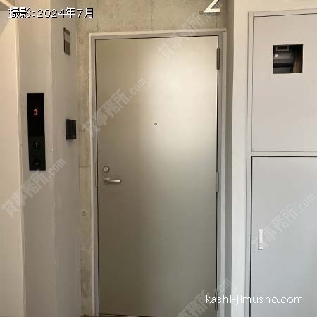 貸室入口(2階201号室)