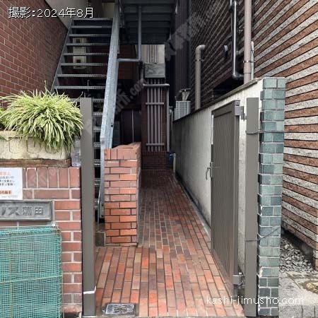 建物入口