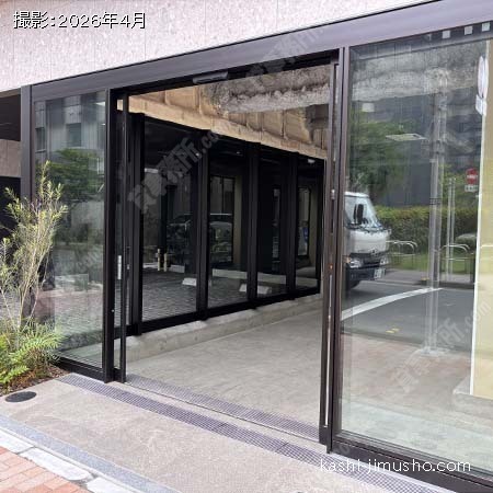 貸室入口(1階）