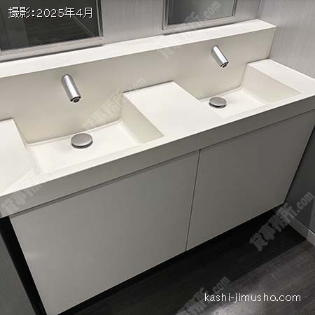 男性トイレ(2階）