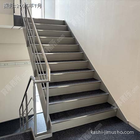 共用階段