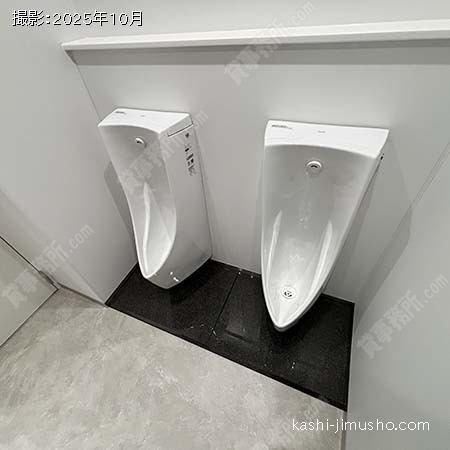 男性トイレ