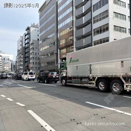 前面道路(目白通り)