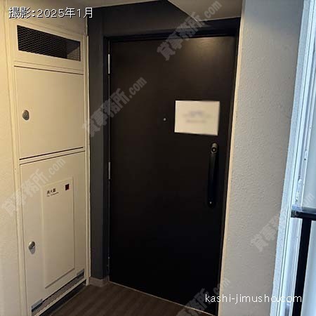 貸室入口