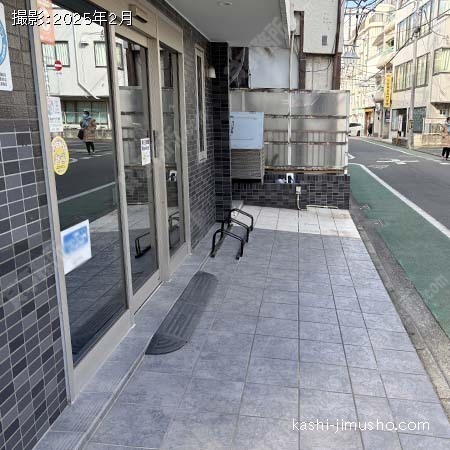 貸室入口(1階)