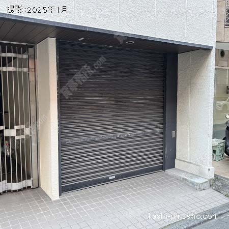 貸室入口