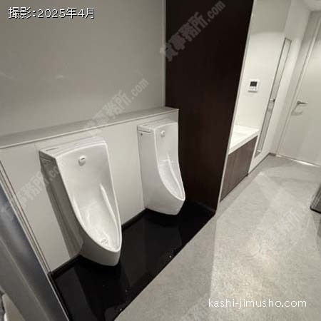 男性トイレ