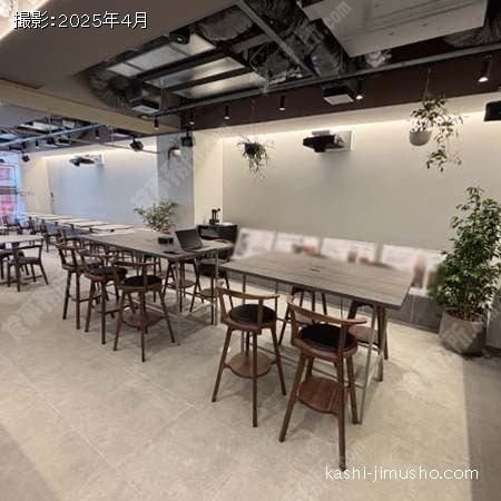 ラウンジ