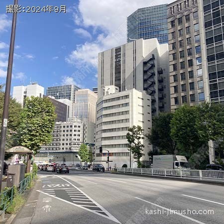 前面道路(外堀通り)