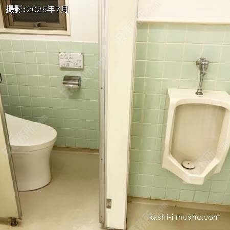男性トイレ