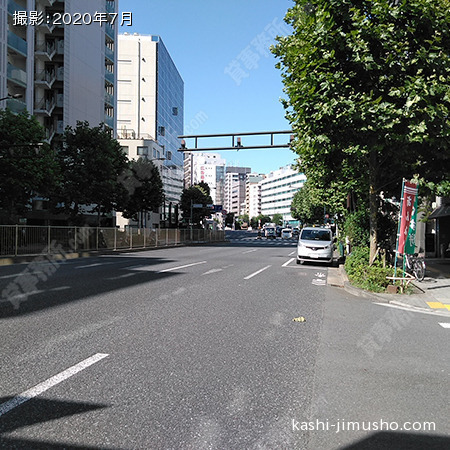 前面道路(新大橋通り）