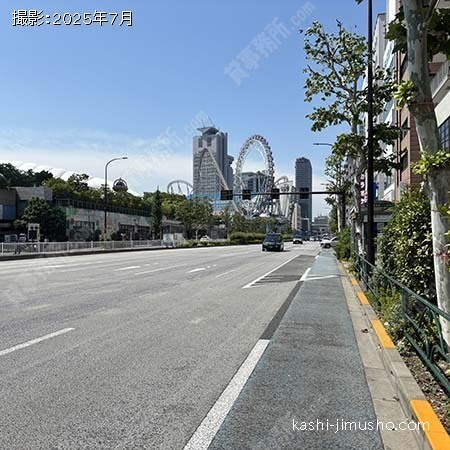 前面道路(白山通り)