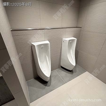 男性トイレ