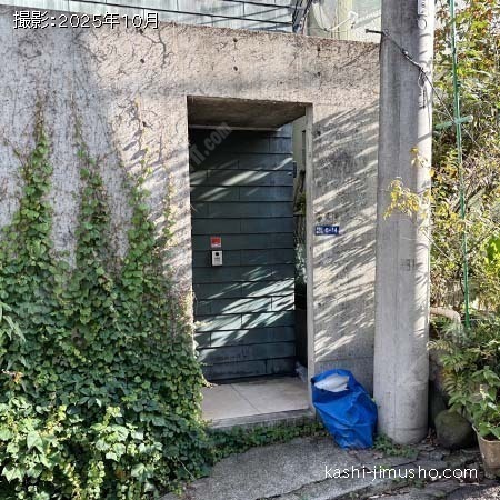建物入口 建物入口