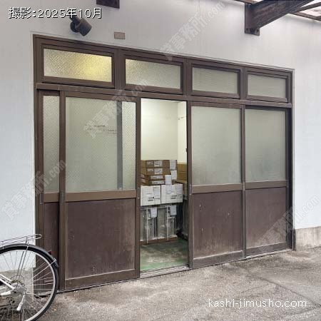 貸室入口(1-2階)