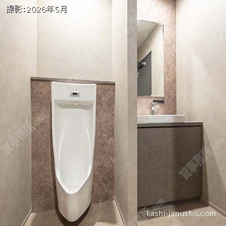 男性トイレ