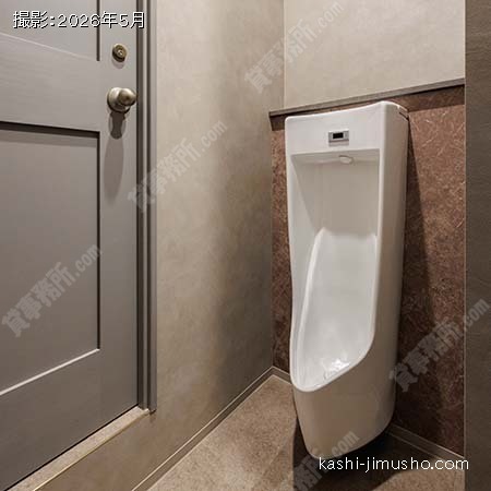 男性トイレ