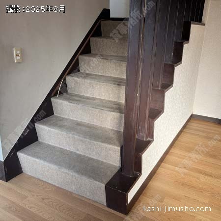 内階段(5-6階）