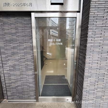 建物入口