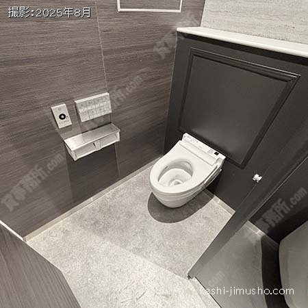 男性トイレ