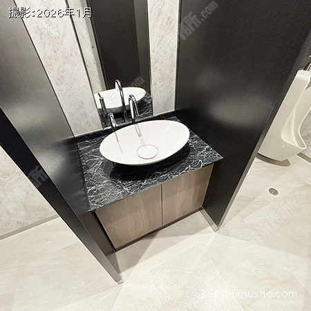 男性トイレ(6階)