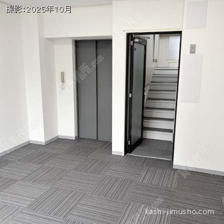 貸室内(2階) 貸室内(2階)