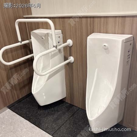 男性トイレ 男性トイレ