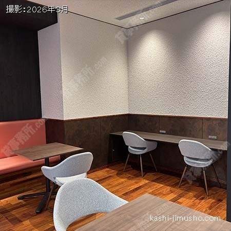 2階会員制ラウンジ