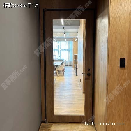 貸室入口(7階)