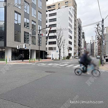 前面道路(平成通り）