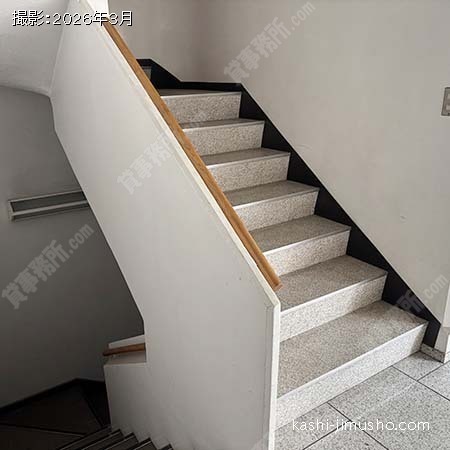 共用階段 共用階段