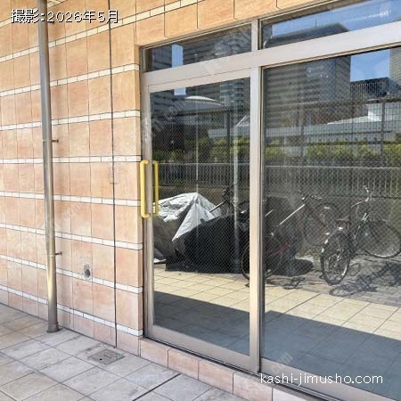 貸室入口(1階・運河側) 貸室入口(1階・運河側)