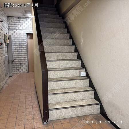 共用階段 共用階段