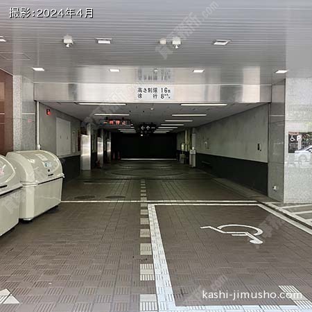 駐車場入口