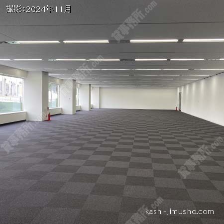 貸室内(2階300.08坪)