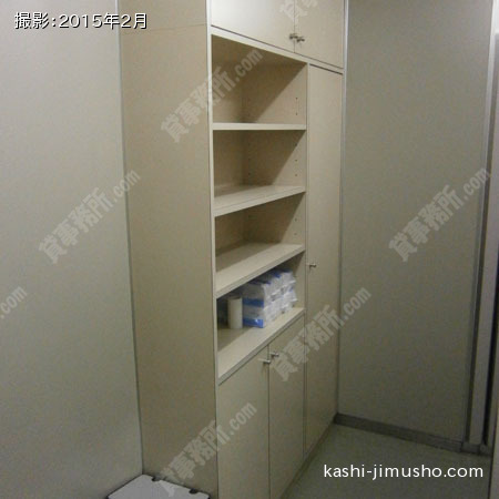 女性トイレにある大容量の収納 女性トイレにある大容量の収納