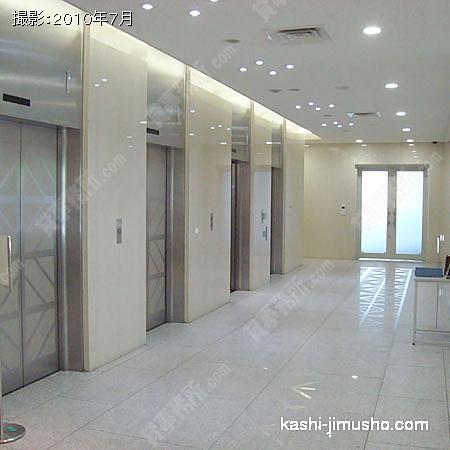 エレベーターホール 