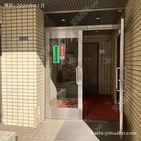 ビル入口 ビル入口