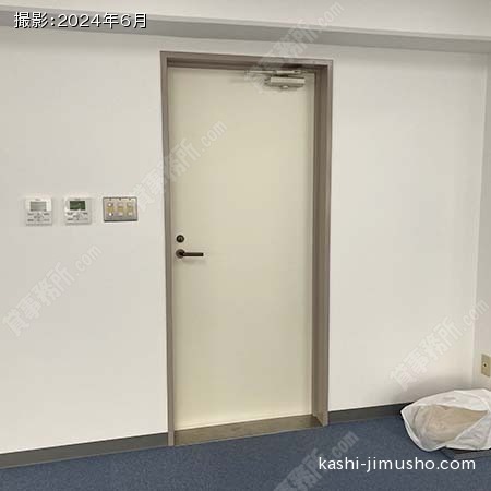 貸室入口