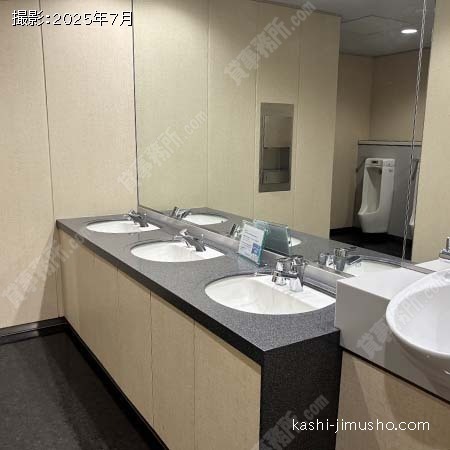 男性トイレ
